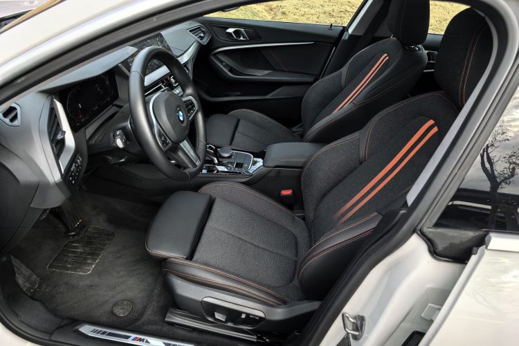 宝马2系(进口) 2023款 225i 四门轿跑车 M运动套装局部细节19