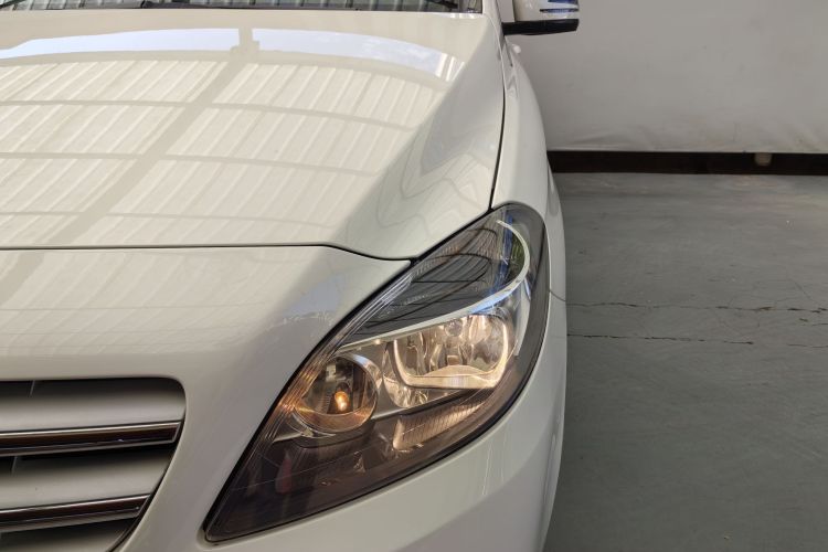 奔驰B级 2012款 B 180车身外观6002