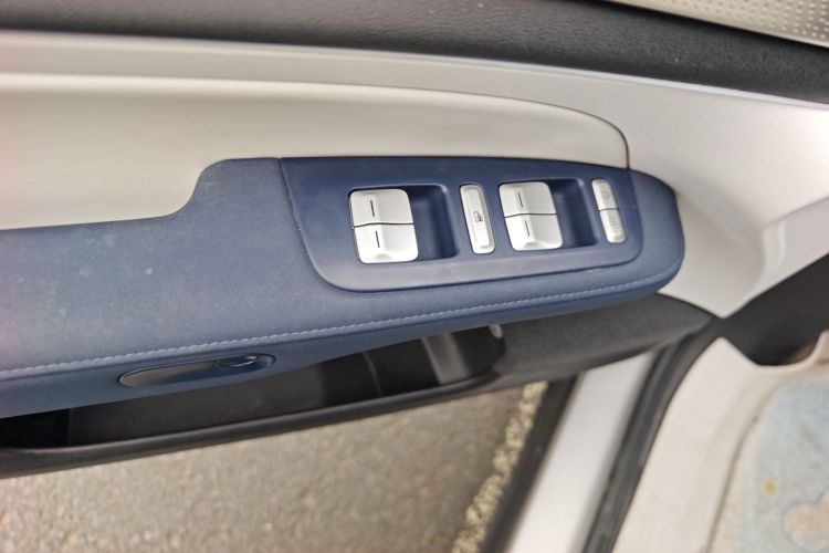 小鹏G6 2023款 580 长续航 Pro中控内饰7002