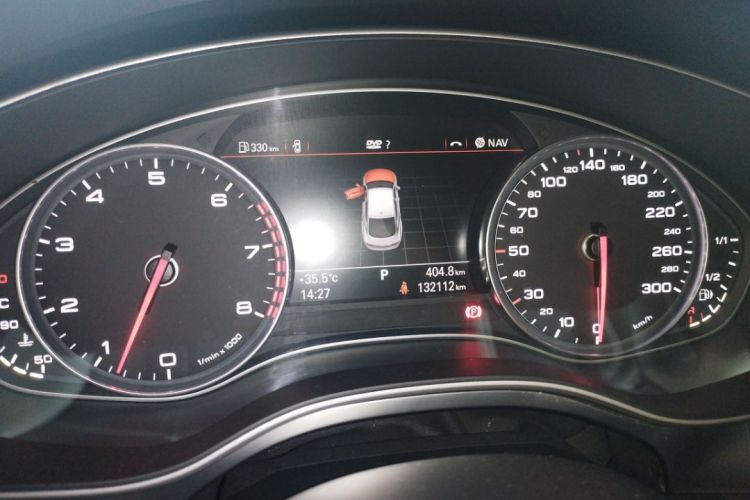 奥迪A7 2014款 30 FSI 进取型中控内饰15