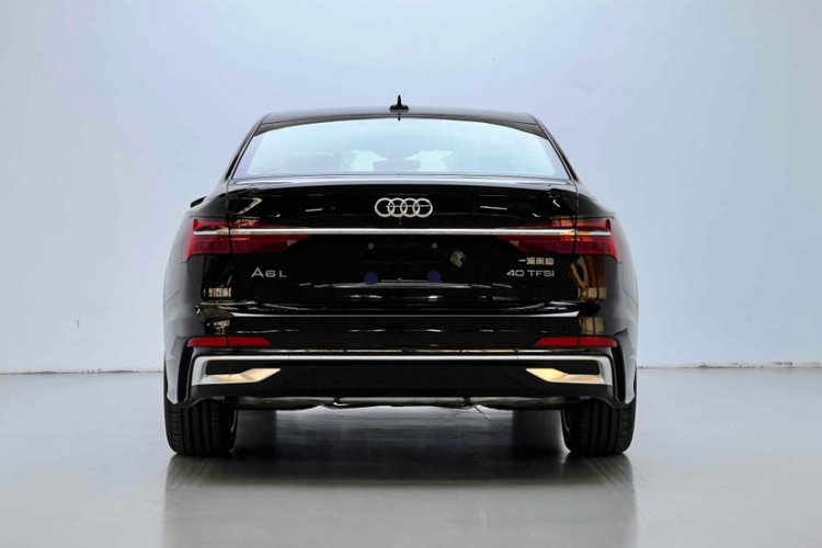 奥迪A6L 2025款 改款 40 TFSI 豪华动感型车身外观6006