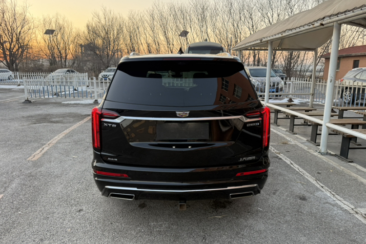 凯迪拉克XT6 2022款 2.0T 七座四驱豪华型车身外观6010