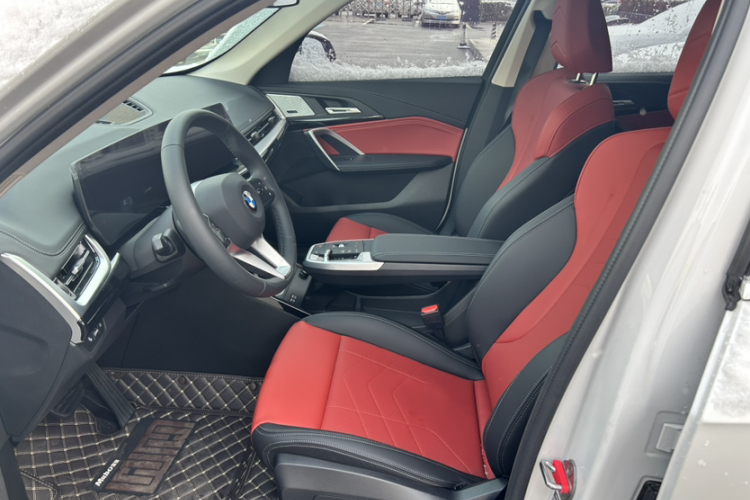 宝马X1 2023款 sDrive25Li X设计套装中控内饰7009