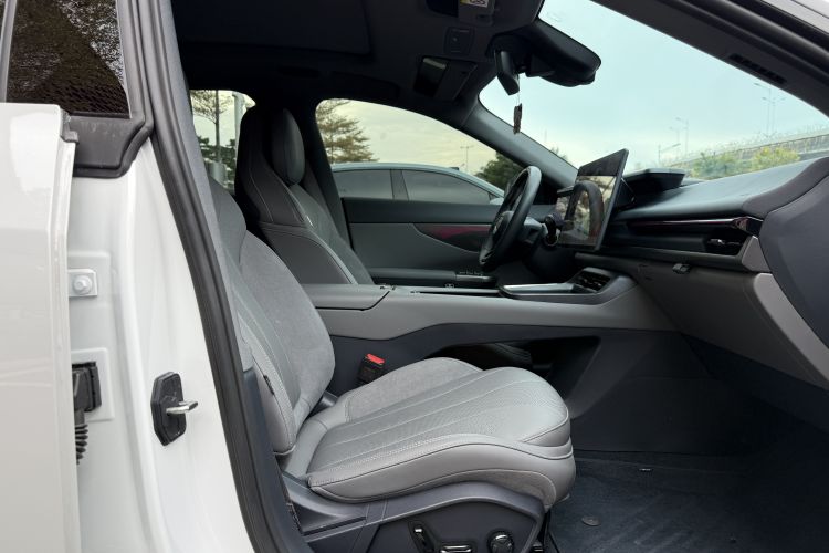 领克07 2024款 EM-P 126长续航 Halo局部细节41