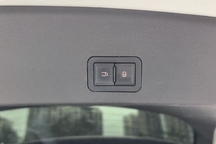 腾势N7 2023款 长续航性能Max版中控内饰7008