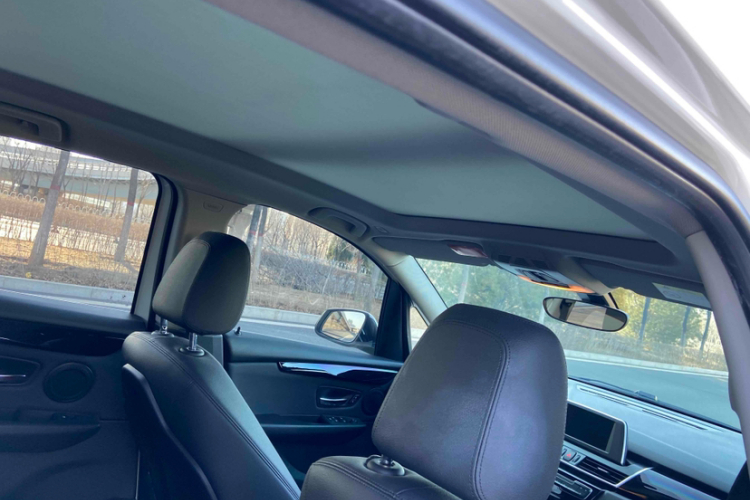 宝马2系旅行车 2018款 218i 领先型中控内饰7006