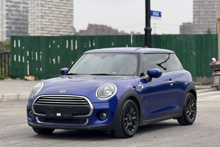 MINI 2019款 1.5T ONE PLUS车身外观1
