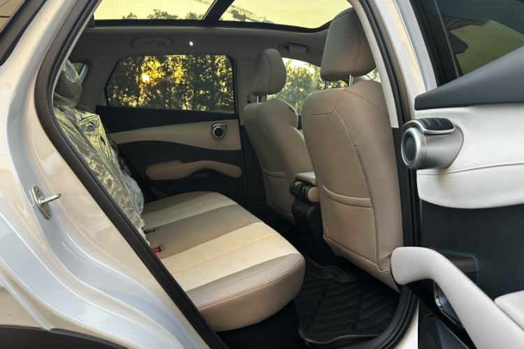 比亚迪 元PLUS 2025款 智驾版 510KM 超越型中控内饰7001