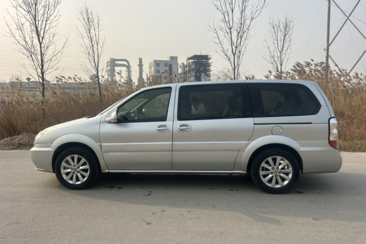 别克GL8 2014款 2.4L 经典版车身外观6005