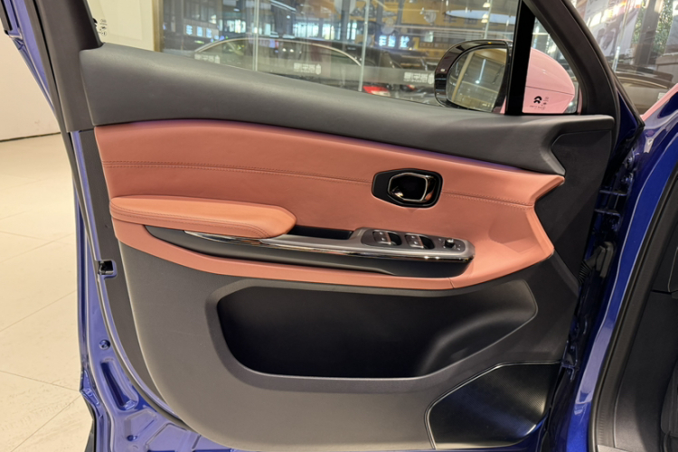 蔚来EC6 2020款 440KM 性能版中控内饰7004