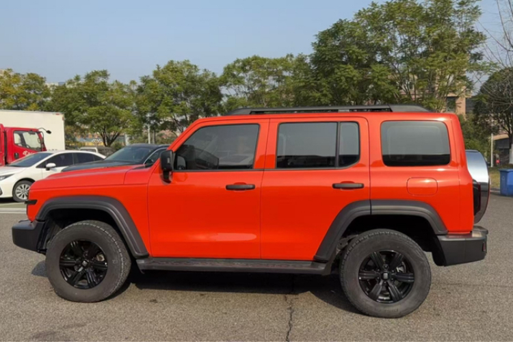 坦克300 2023款 越野版 2.0T 征服者车身外观6006