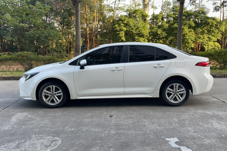 丰田 雷凌 2022款 185T CVT豪华版车身外观6008