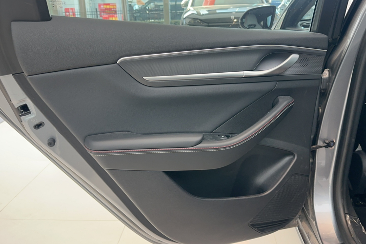 比亚迪 驱逐舰05 2023款 冠军版 DM-i 120KM 旗舰型中控内饰7006