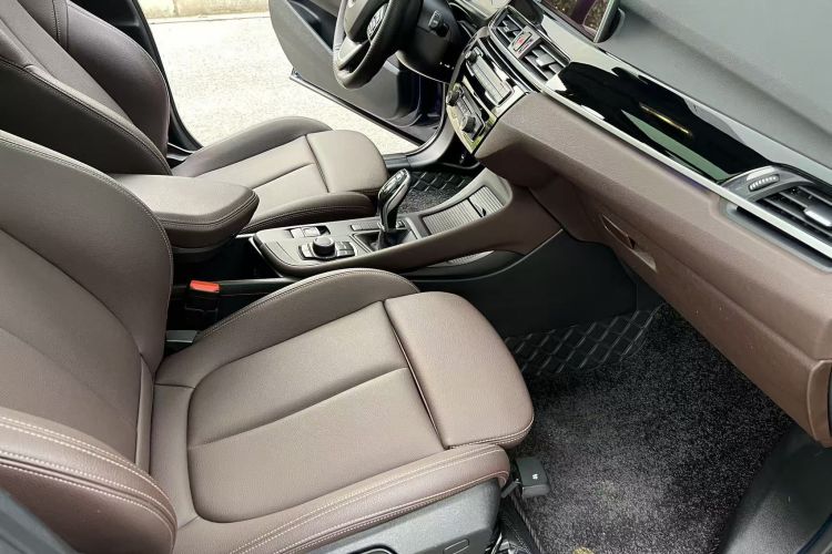 宝马X1 2020款 sDrive20Li 时尚型中控内饰7004