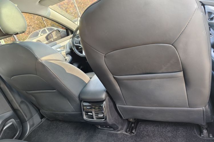 飞凡汽车 飞凡ER6 2021款 新动版 620km 智享版中控内饰7007