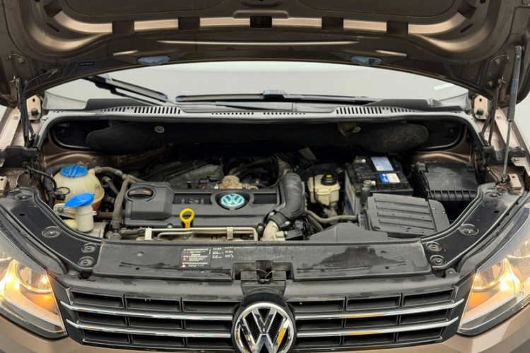 大众 途安 2013款 1.4T 手动风尚版5座中控内饰7008