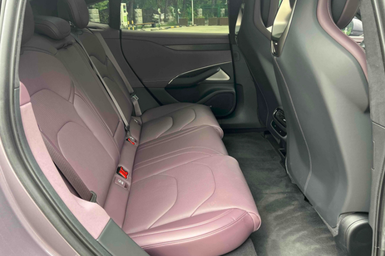 小米汽车 小米SU7 2024款 四驱超长续航高阶智驾Max版中控内饰7001