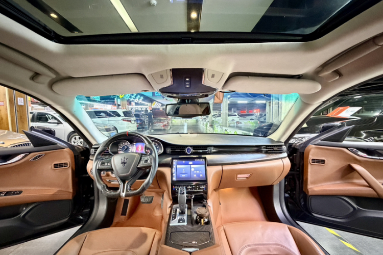 玛莎拉蒂 总裁 2013款 3.0T 标准型中控内饰7002