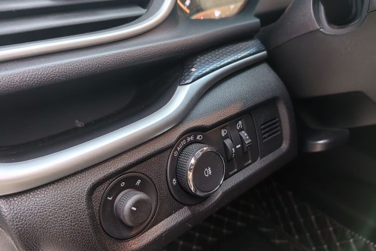 别克 英朗 2021款 改款 1.3T 自动轻混动精英型中控内饰7006