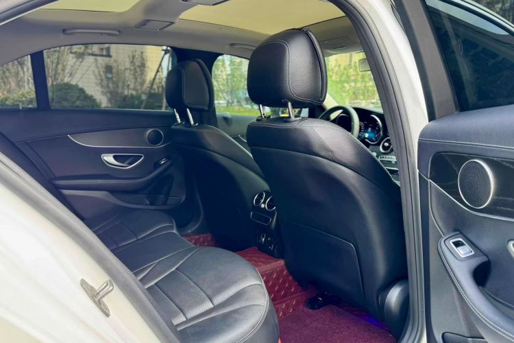 奔驰C级 2021款 C 260 L 运动版中控内饰7011