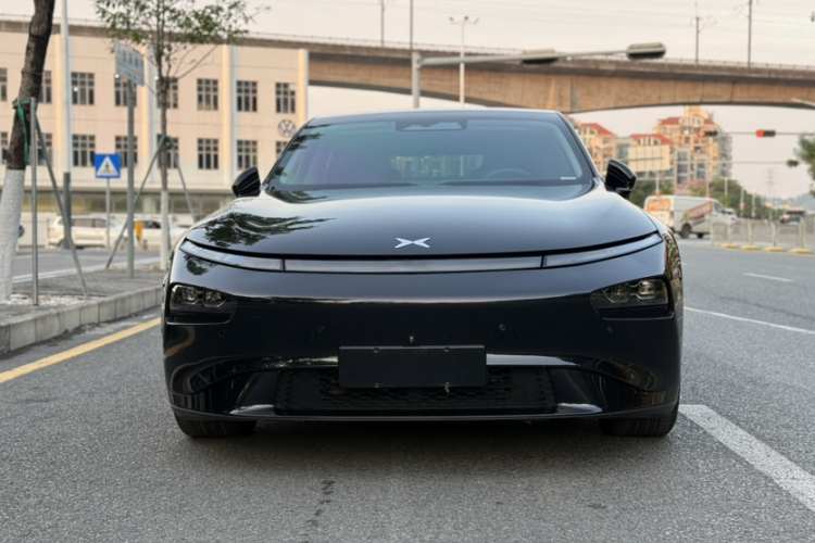 小鹏P7 2023款 586E车身外观6005