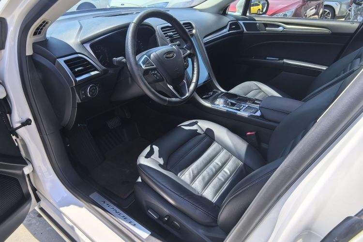 福特 蒙迪欧 2017款 EcoBoost 200 时尚型局部细节19