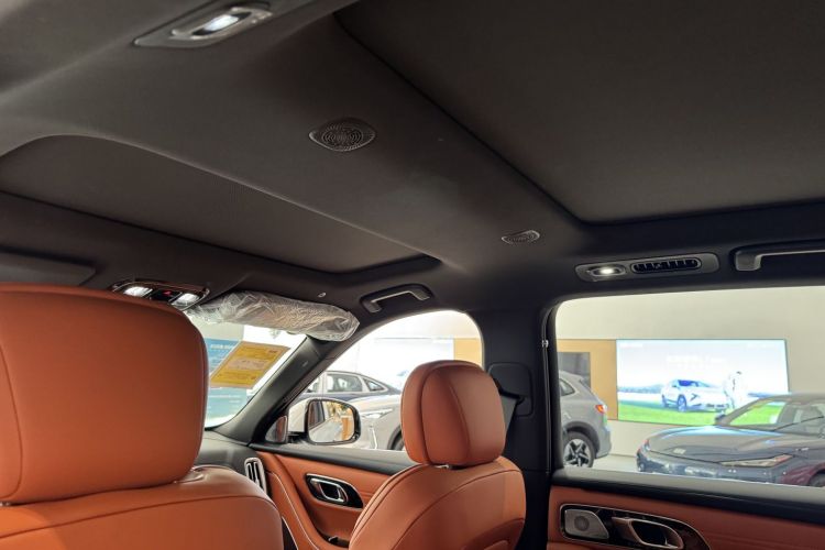 吉利银河 银河M9 2025款 230km 两驱探索版中控内饰7008