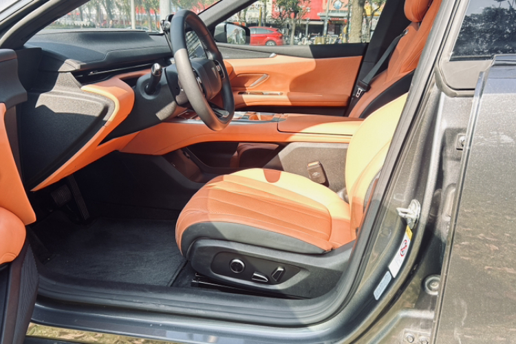 深蓝汽车 深蓝L07 2024款 530Max乾崑智驾ADS SE纯电版中控内饰7004