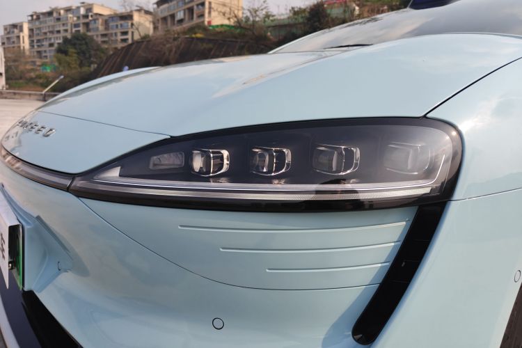 鸿蒙智行 智界S7 2025款 703km Ultra运动版车身外观6008