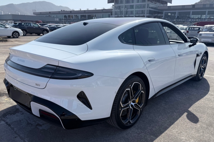 小米汽车 小米SU7 2024款 后驱超长续航高阶智驾Pro版车身外观6005