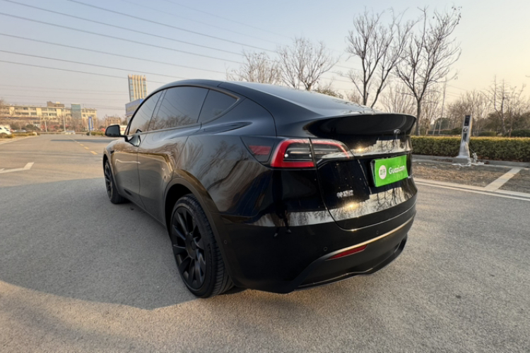 特斯拉 Model Y 2023款 长续航全轮驱动版车身外观6005