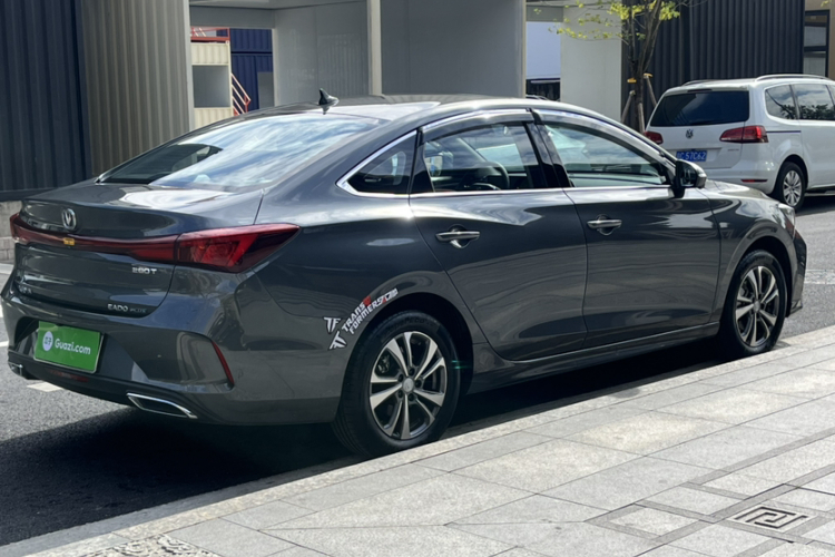 长安 逸动 2024款 PLUS 蓝鲸NE 1.4T GDI DCT高能版车身外观6006