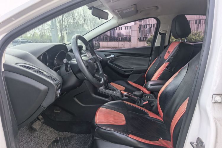 福特 福克斯 2012款 两厢 1.6L 自动舒适型中控内饰7001