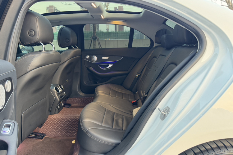 奔驰C级 2021款 C 260 L 运动星耀臻藏版中控内饰7011