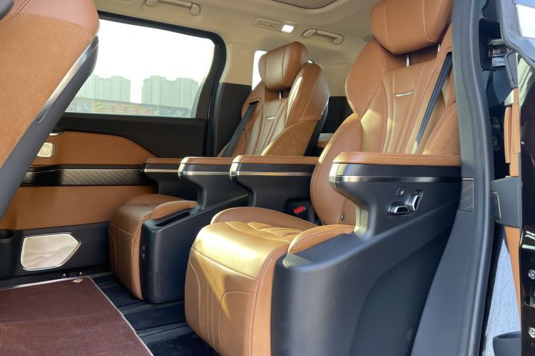 红旗HQ9 2023款 2.0T 智联旗韵版中控内饰7005