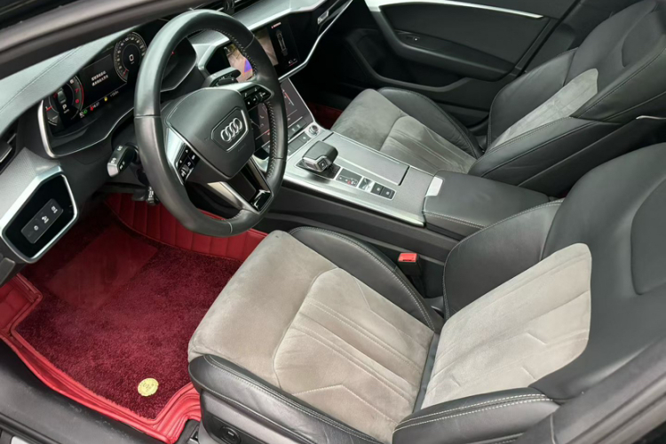 奥迪A6L 2021款 40 TFSI 豪华动感型中控内饰7005