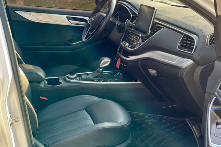 东南DX7 2018款 Prime 1.8T DCT尊贵型 国V中控内饰7008