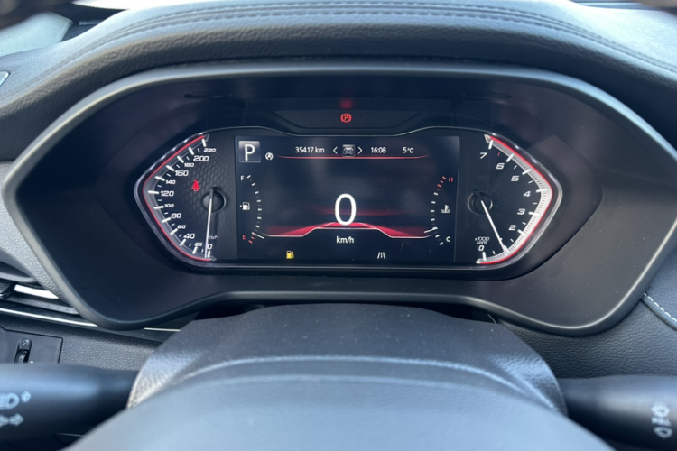 上汽大通MAXUS D90 2017款 2.0T 自动两驱 天王星中控内饰15