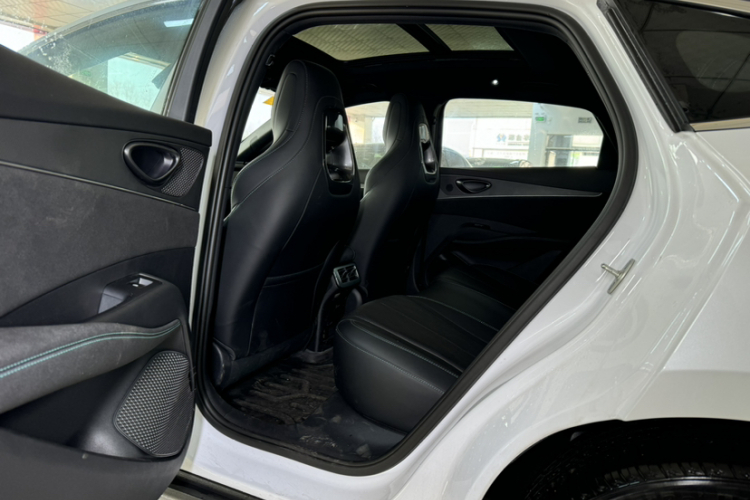 比亚迪 海豹06新能源 2024款 DM-i 120KM尊享型中控内饰7002