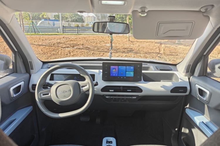 吉利银河 2024款 熊猫mini 200km 耐力熊车身外观6005