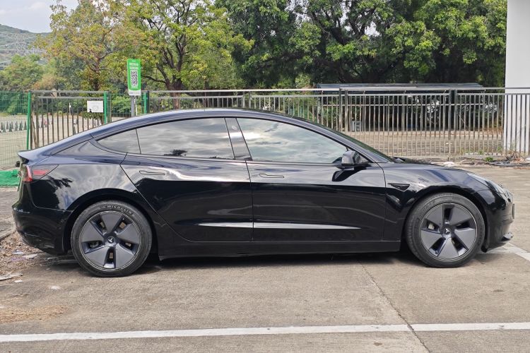 特斯拉 Model 3 2021款 标准续航后驱升级版车身外观6002