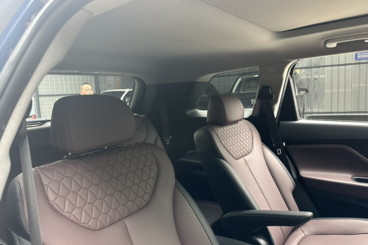 现代 胜达 2019款 380 TGDi GLS 自动两驱豪华版 国V中控内饰7001