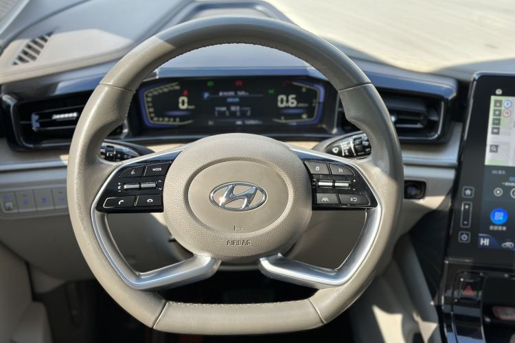 现代 库斯途 2021款 270TGDi 尊贵版 LUX中控内饰7002