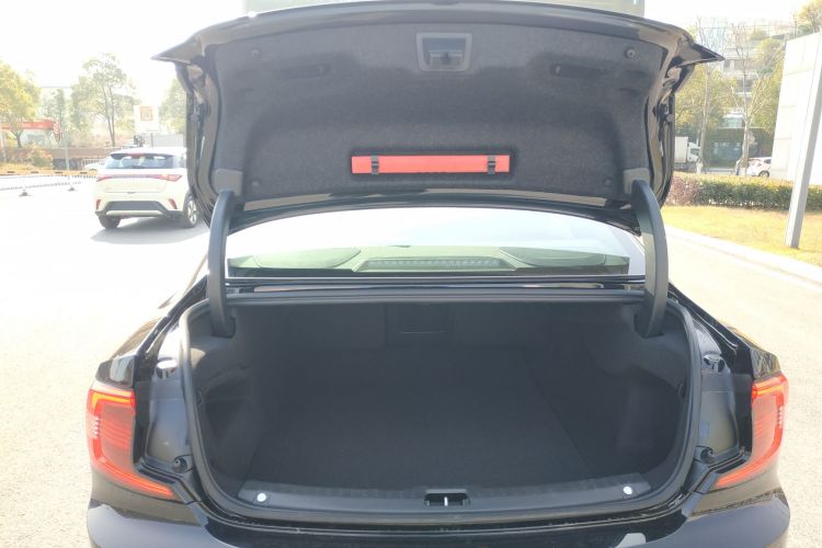 沃尔沃S90 2025款 B5 智逸豪华版局部细节23