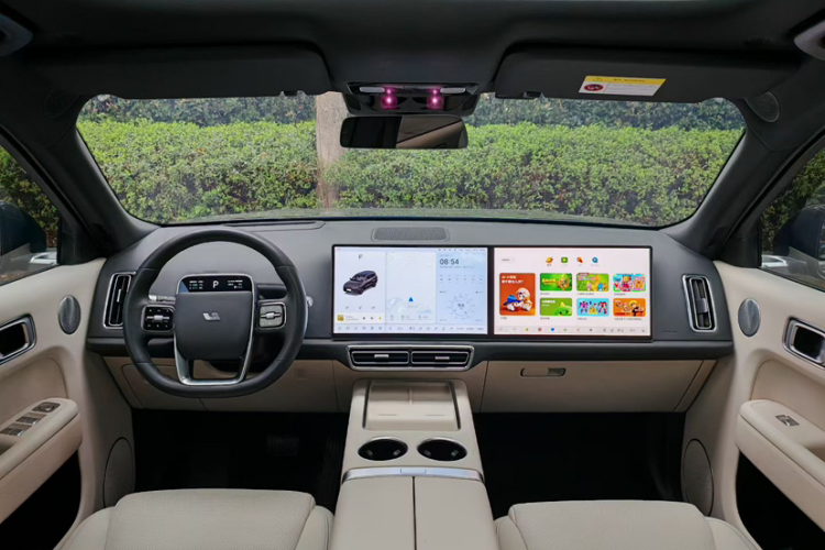 理想汽车 理想L9 2022款 Max中控内饰7003
