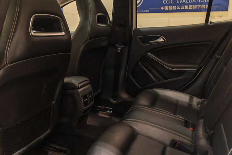 奔驰GLA 2019款 GLA 200 时尚型车身外观6006