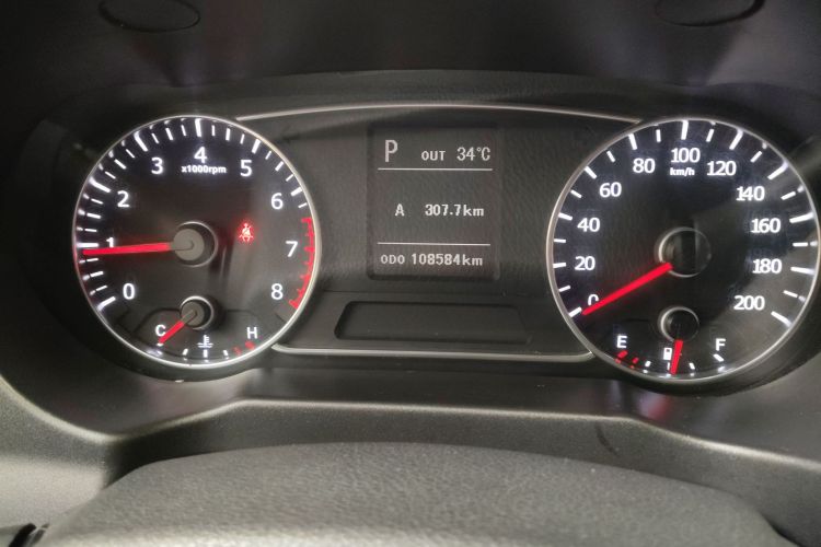 陆风X5 2016款 Plus 1.5T CVT创享版中控内饰15