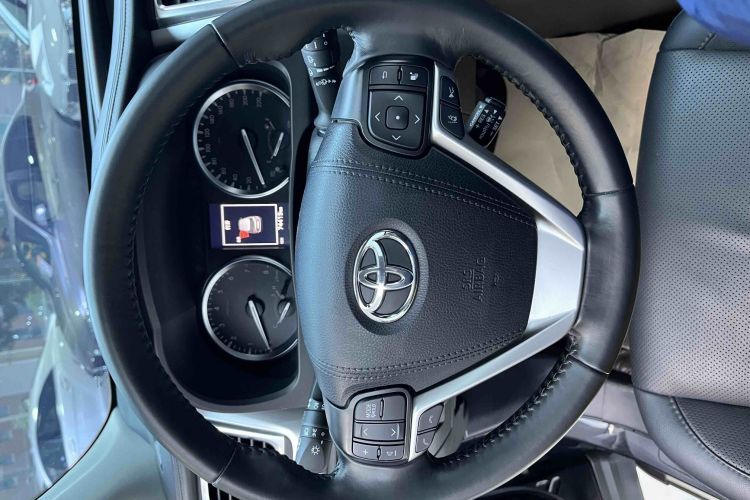 丰田 汉兰达 2018款 2.0T 四驱豪华版 7座 国VI中控内饰7008