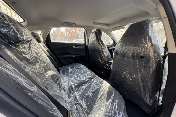 长安 逸动 2025款 蓝鲸 1.5T 500Bar尊贵型中控内饰7003