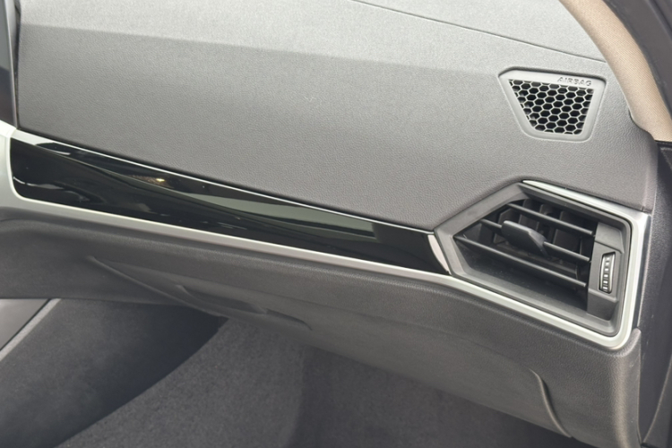 宝马3系 2021款 改款 320Li M运动套装车身外观6009